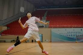 7胜破咒！肘伤缠身的郑钦文为何能硬刚TOP10？