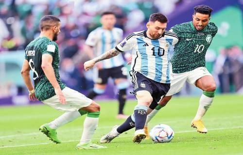 詹姆斯：比赛末段点球战术需要一个好的发球手 平时也要演练发球