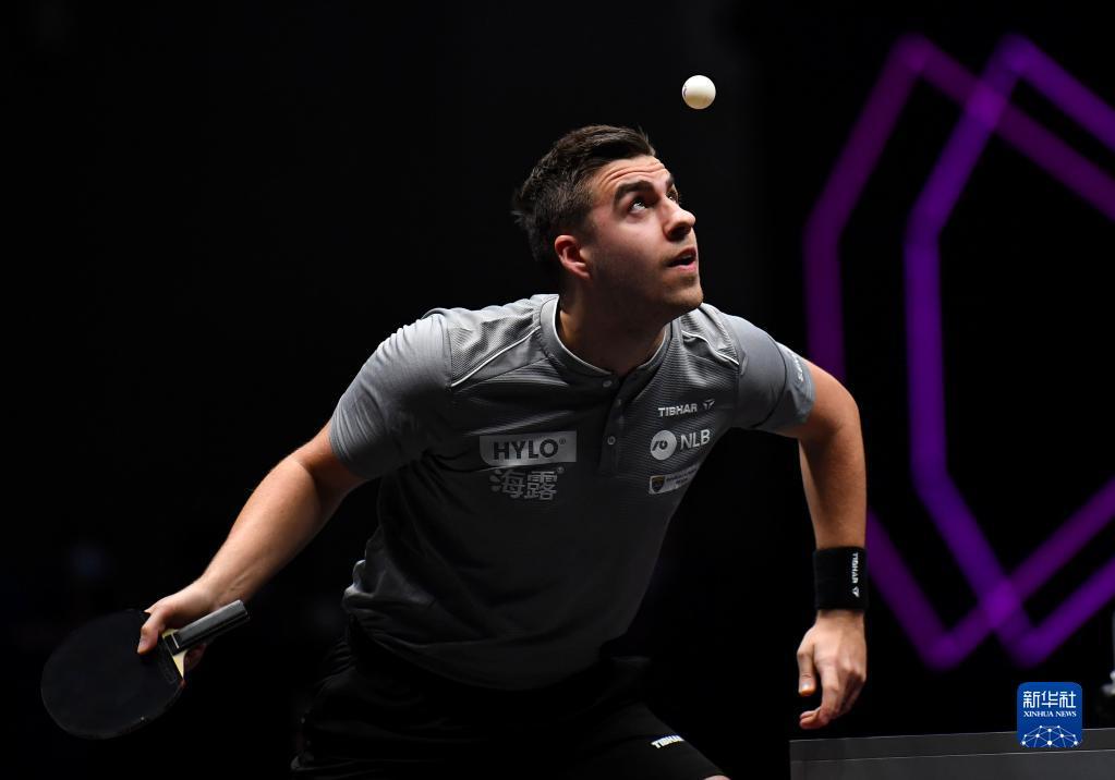 一切都在朝 一切都在朝